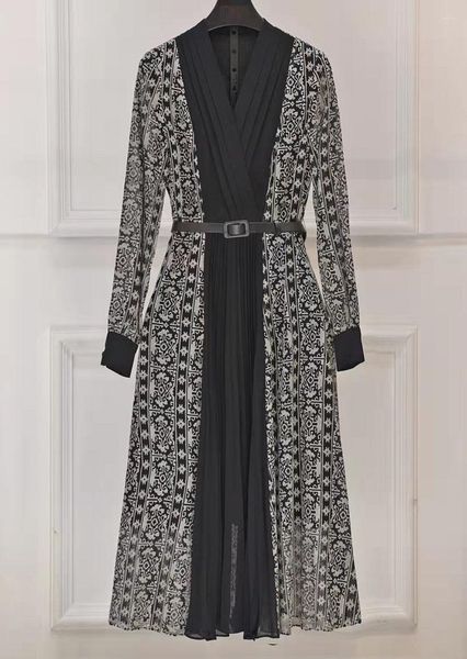 

Casual Dresses High Quality 2023 Spring Dress Women V-neck Allover Exquisite Embroidery Belt Deco Long Sleeve Mid-calf Pleated, Picture shown