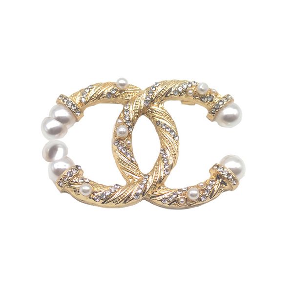 

2023 new french small fragrance brooch with diamond pearl inlay, light and luxurious temperament, versatile suit pin xz3, Gray