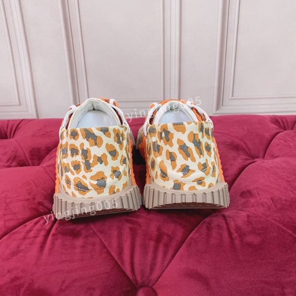 

fashion brand casual shoes for womens flat sneakers low panda black grey fog chunky glow triple dunks strange shoes2023