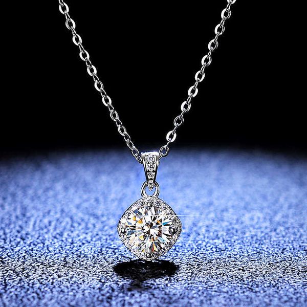 

pendant necklaces 2022 most popular moissanite pendant jewelri 925 sterling silver pendants necklace for woman gift