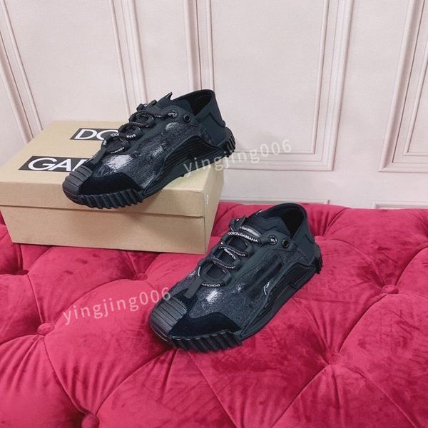 

new fashion designer casual shoes for women flat sneakers low panda black grey fog chunky triple dunks strange love2023