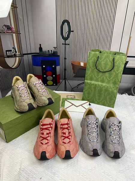 

2023 rhyton sneakers designer shoes multicolor sneakers beige men trainers vintage luxury chaussures ladies casual leather shoes sneaker wit, Black