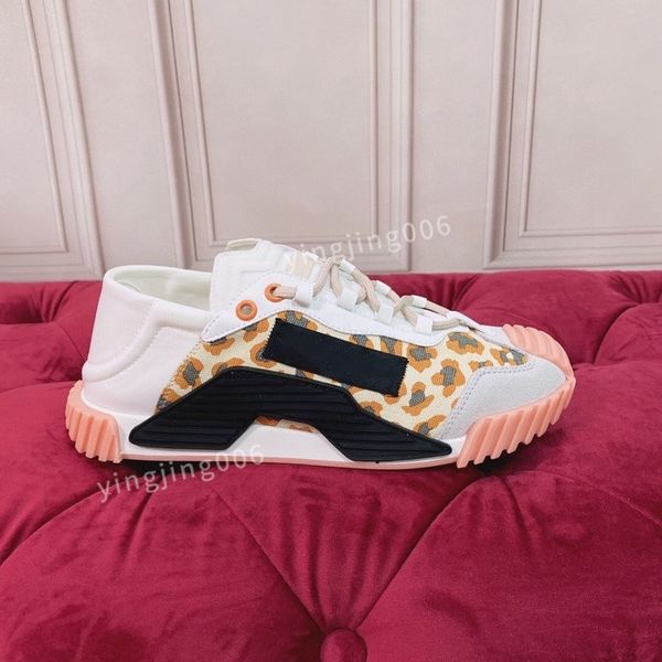 

fashion designer casual shoes for women flat sneakers low panda black grey fog chunky triple dunks strange love