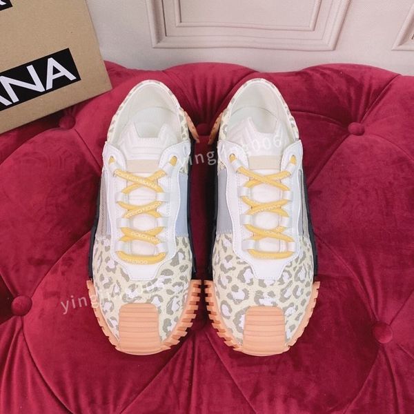 

2023new fashion designer casual shoes for men women flat sneakers low panda black grey fog chunky triple dunks strange love