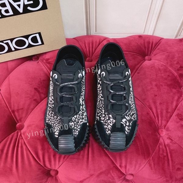 

fashion designer casual shoes for women flat sneakers low panda black grey fog chunky glow triple dunks strange love2023