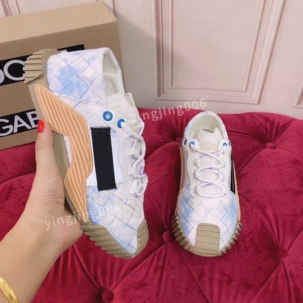 

fashion designer casual shoes for men women flat sneakers low panda black grey fog chunky triple dunks strange love2023