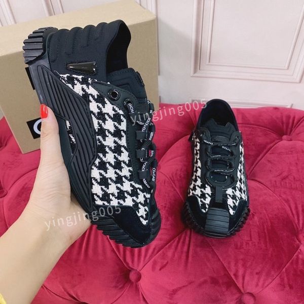 

2023brand casual shoes for womens mens flat sneakers low panda black grey fog chunky glow triple dunks strange love