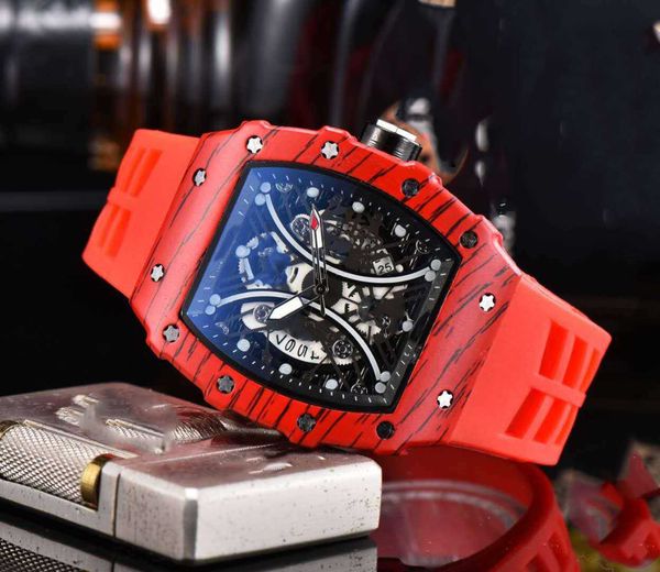 

new luxury male designer watches quartz mens wristwatch hip hop rubber strap sport men watch, Slivery;black