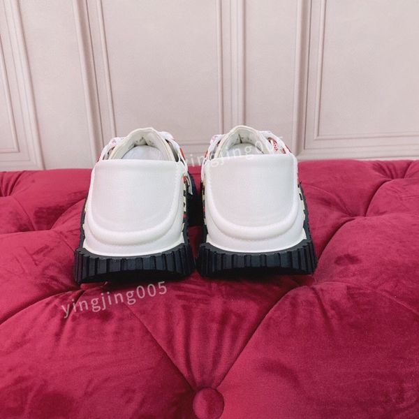 

new fashion brand casual shoes for women men flat sneakers low panda black grey fog chunky glow triple dunks strange shoes2023