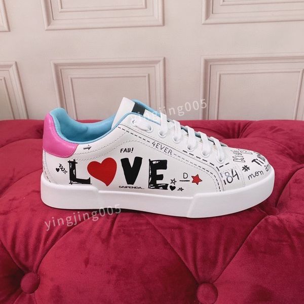 

new fashion brand casual shoes for women flat sneakers low panda black grey fog chunky glow triple dunks strange love