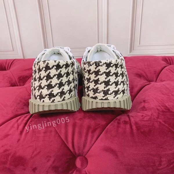 

new fashion casual shoes for men flat sneakers low panda black grey fog chunky glow triple dunks strange shoes
