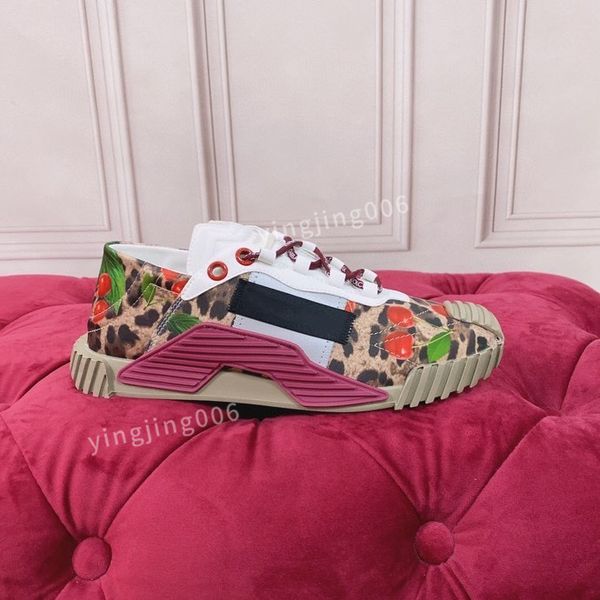 

new fashion designer casual shoes for women flat sneakers low panda black grey fog chunky dunks strange love2023