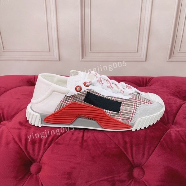 

fashion brand casual shoes for mens flat sneakers low panda black grey fog chunky glow triple dunks strange love2023