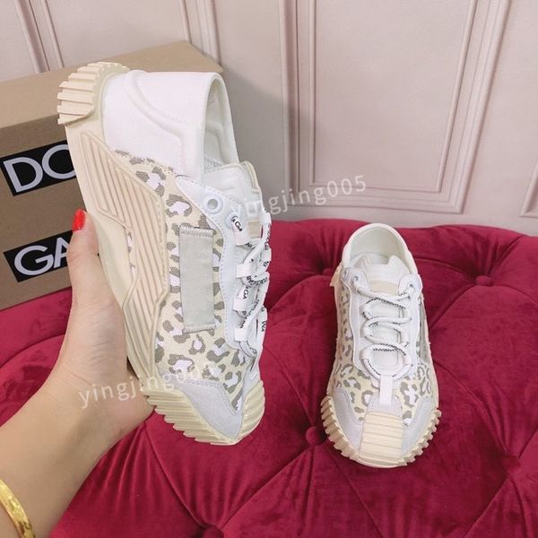

2023fashion brand casual shoes for womens men flat sneakers low panda black grey fog chunky glow triple dunks strange shoes