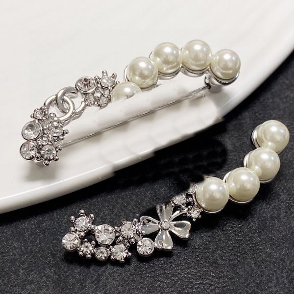 

ccity brooche pins various new internet celebrity women c brooches fashion designer tassels pins pearl crystal woman accessories for party t, Gray