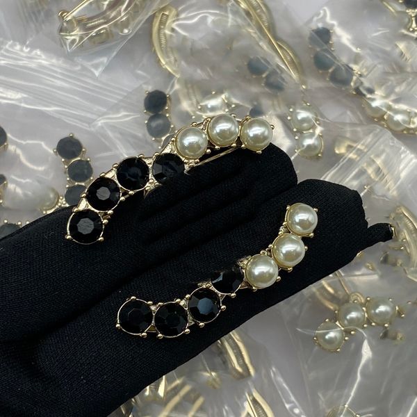 

ccity pins brooches various new internet celebrity women c brooche fashion designer pins tassels pearl crystal woman accessories for dinner, Gray