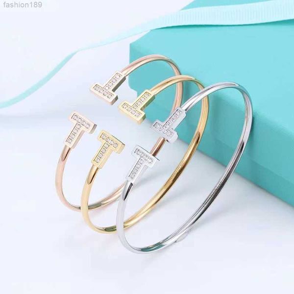 

designer bracelets women fashion glamour trendy diamond exquisite gifts jewelry good looking, Golden;silver