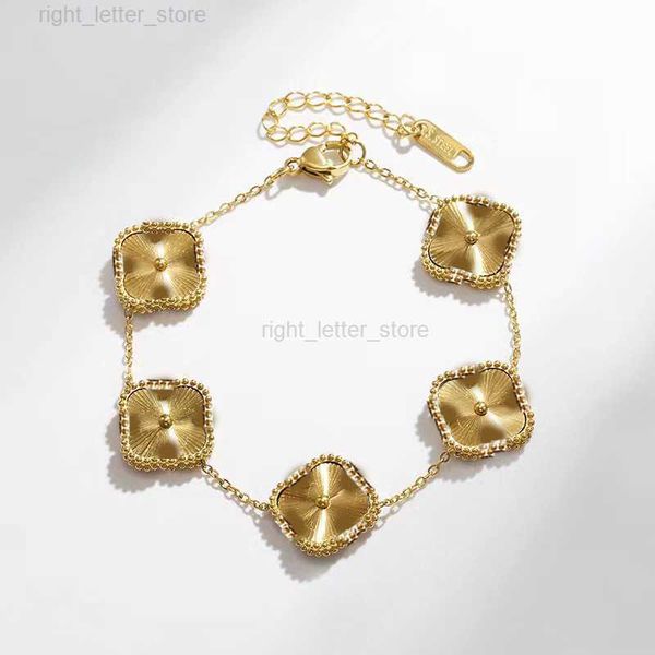 

charm bracelets classic fashion charm bracelets chains earrings four leaf flowers designer jewelry 18k gold bracelet for women elegant anniv, Golden;silver