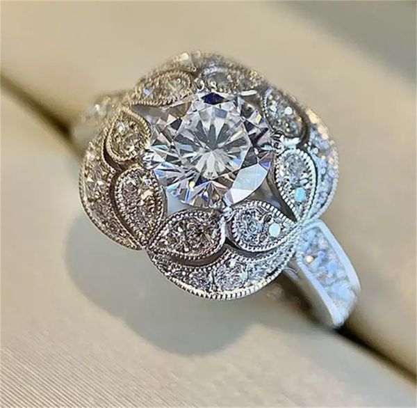 

gorgeous flower-shaped zircon ring - perfect for everyday wear & special occasions, Golden;silver