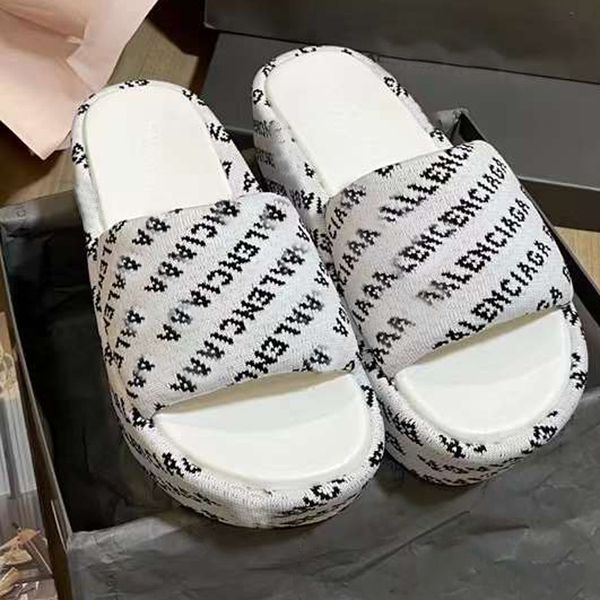 

designer slippers women's fashion embroidered canvas designer slippers girls canvas covered platform sandals with dust bag large44, Black