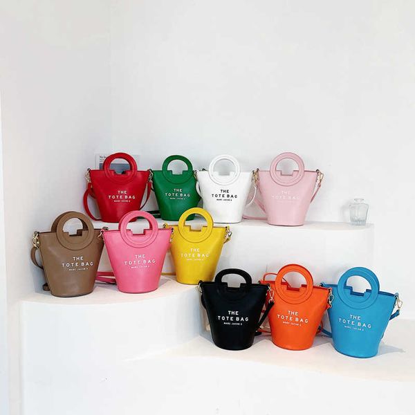 

2023 handbag women's bucket new fashion letter handbag simple texture one shoulder crossbody bag