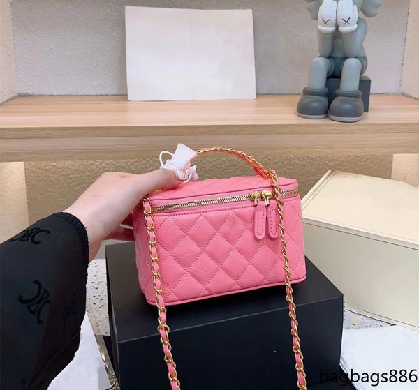 

ms luxury woman mirror cosmetic bag bag of caviar leather metal letter processing hardware chain shoulder crossbody designer mini handbags v