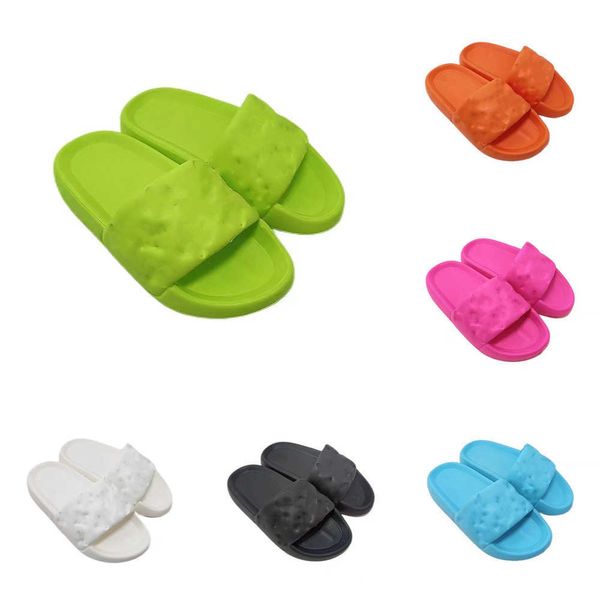 

2023 luxury slippers sandals women pool pillow comfort embossed mules sliders men womens designer slides waterfront blue orange green pink w, Black