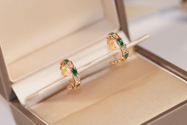 

2023 v gold material luxury quality charm half round drop earring with diamond and nature shell beads malachite have box stamp ps7932a, Golden