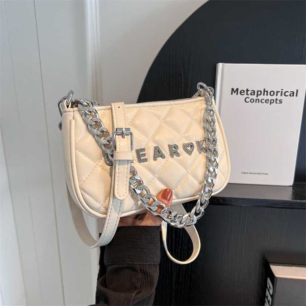 

16% off 2023 fashion hand high grade westernized for women in the summer new women's crossbody diamond grid chain one shoulder small sq