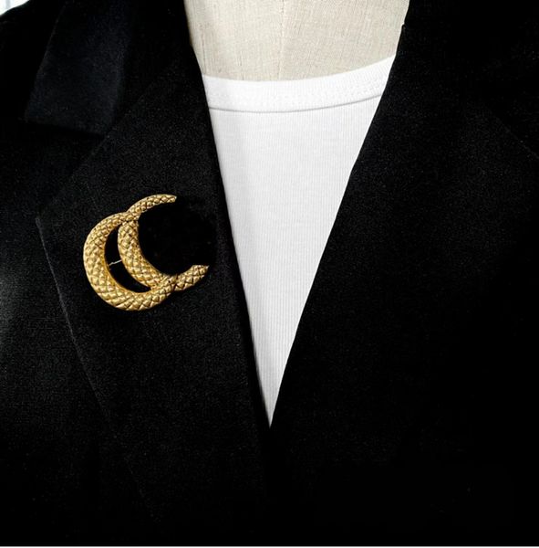 

luxury designer brand letter brooch fashion women retro style brooches suit pin jewelry clothing decoration accessories high quality, Gray