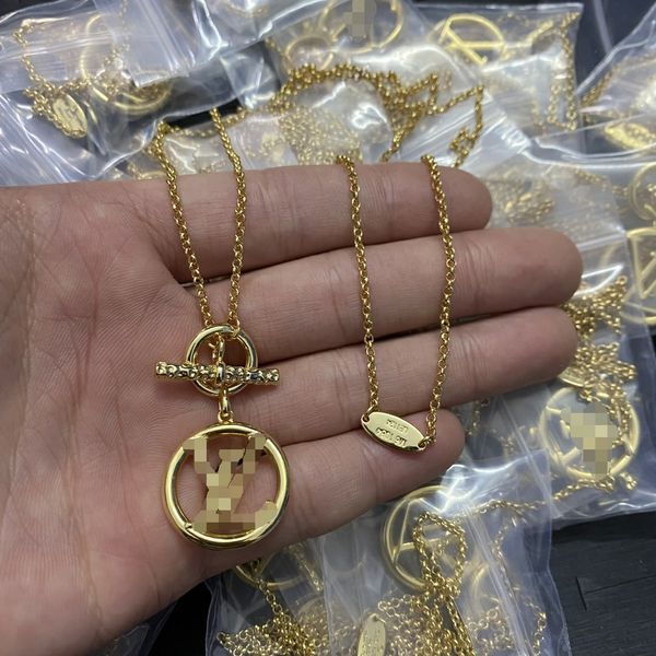 

luxury brand pendant letter flowers pendant necklace designer fashion gold plate simple necklaces wedding party crysatl woman jewerlry neckl, Silver