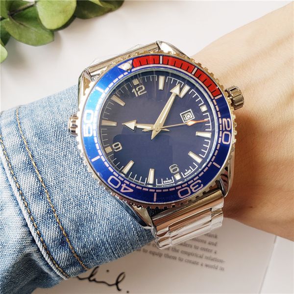 

adjustable bezel, stainless steel strap, quartz movement, waterproof, fashionable and trendy men's aaa watch, Slivery;brown
