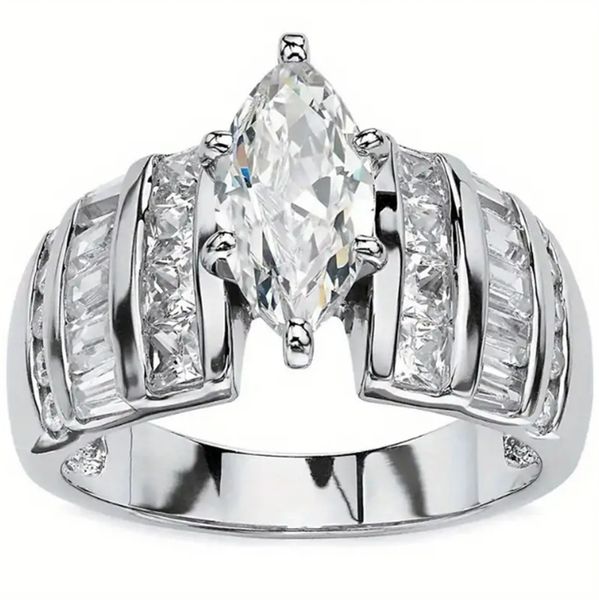 

gorgeous sparkly zircon engagement ring - perfect for weddings & anniversaries, Golden;silver