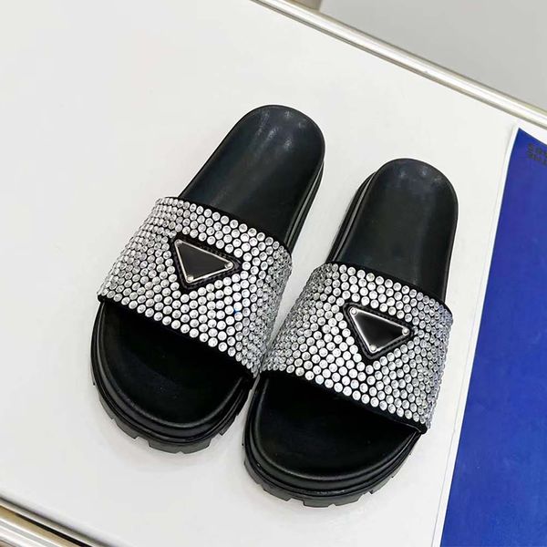 

designer slipper luxury slide women sandal flip flop inverted triangle diamond decoration black household mens slides slippers designers sum