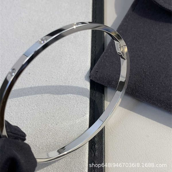 

designer new v-gold cnc precision carved c card narrow version ten diamond bracelet classic 6 for couples 18kykue, Black