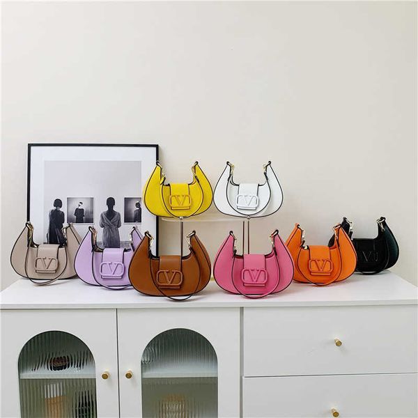 

2023 handbag underarm new spring/summer women's cross shoulder ladiesbags fashion
