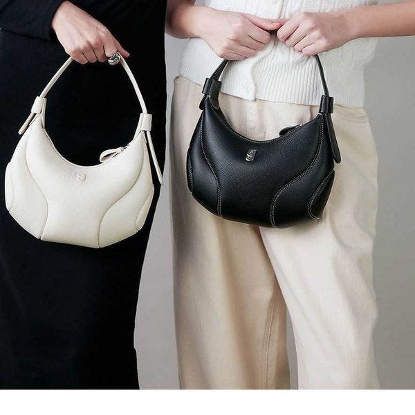 

gu liangjiji's new small baseball bag small commuter underarm shoulder bag cross shoulder crescent bag female