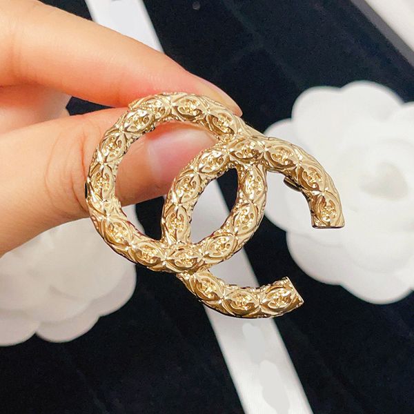 

20style fashion classic brand designer letters brooch women crystal rhinestone pearl broochs temperament simple ladies party jewelry accesso, Gray