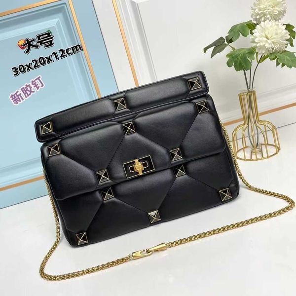 

luxurys rivet handbag designer women beauty bags women's chain wzsn fj80