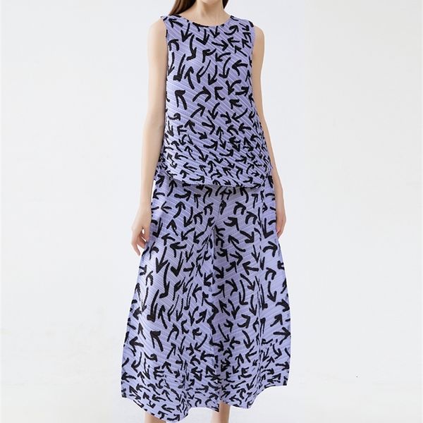 

womens two piece pants miyake pleats printed sets fine pleated detail sleeveless vest blouse summer wide leg 675 230505, White
