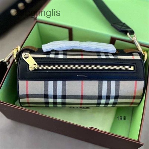 

and fashionable new tote burbreryes bags evening women handbags 2023 versatile mens womens canva 5fub