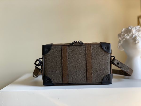 

luxury designer soft trunk handbag taiga leather vintage mobile phone handbags box shoulder bags m30697 m45671