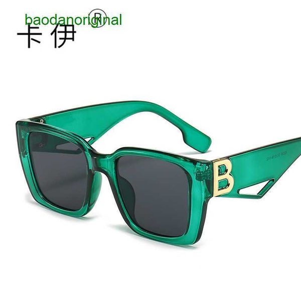 

burbrerys designer sunglasses new box sunglasses fashion men's and women's letter mirror leg decoration outdoor sunshade 8258 glas, White;black