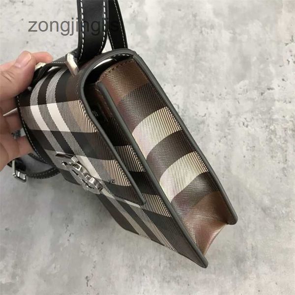 

with designer pvc cool tote bags evening new burbreryes summer 2023 checkered leather lobin mobile phone messenger small square l9vl 8ln4