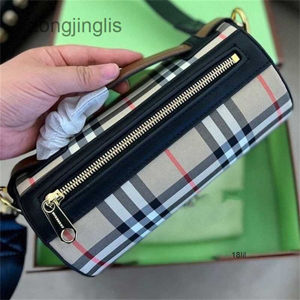 

burbreryes fashion new luxury designer versatile women handbags 2023 latest evening bag portable messenger mens womens general style canvas