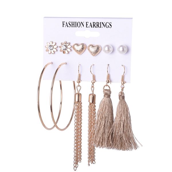 

designer earrings, personality chain, combination earrings, beautiful flower petals, small peach hearts, pearl earrings in stock, Golden;silver