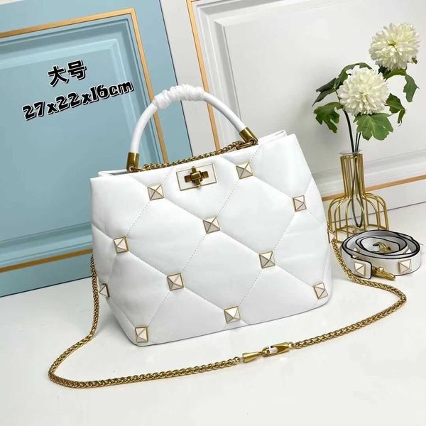 

designer bags luxurys handbag beauty tone rivet diamond embroidery thread handheld shoulder crossbody women's chain td9x