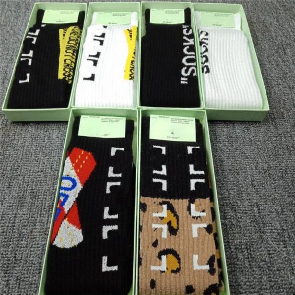 

mens fashion brand white black socks with box cotton classic arrow warning line skateboard basketball football stockings casual sports sock