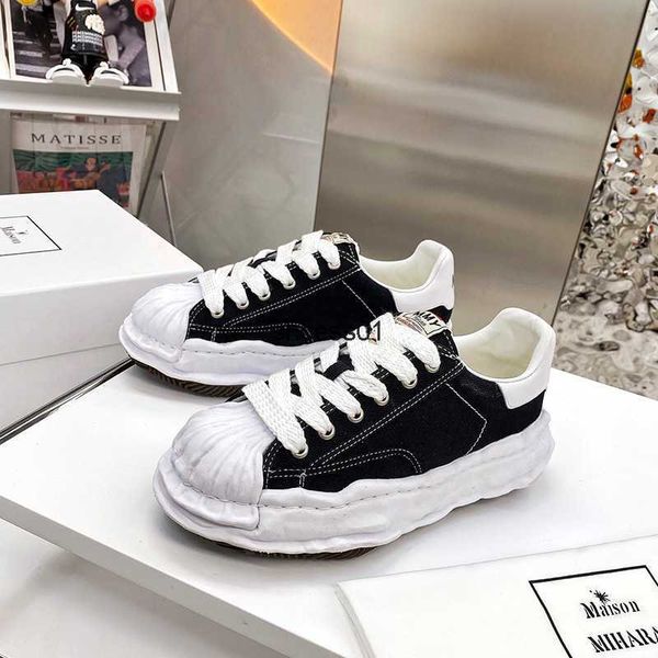 

bottom 2023 canvas shoes cloth shoes casual canvas sports women's breathable new version mmy spring shell thick single shoe round, Black
