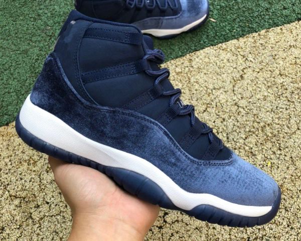 

2023 release authentic jumpman 11 velvet midnight navy basketball shoes metallic silver-white real carbon fiber 11s trainer sports sneakers